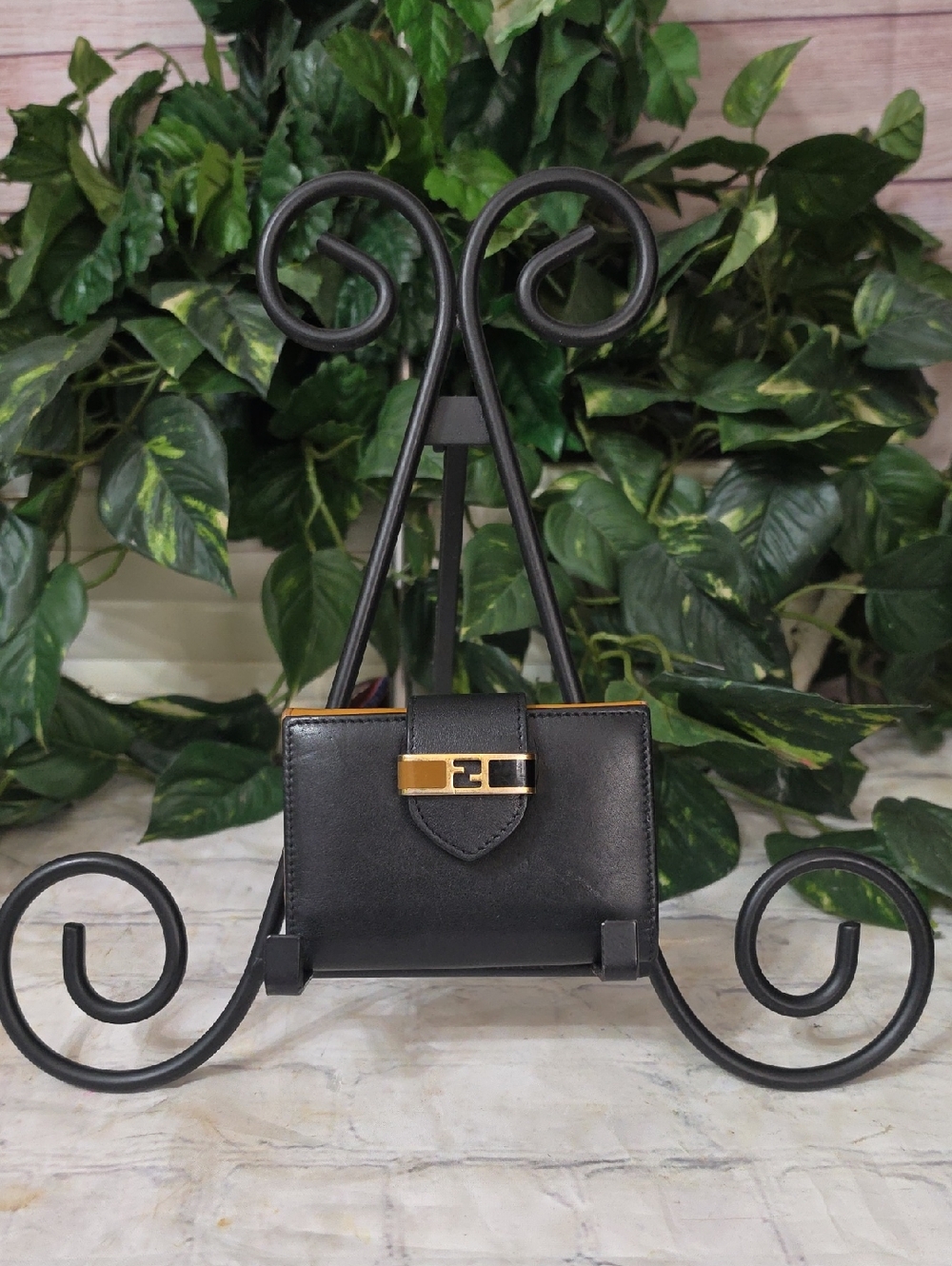 Fendi Vintage Black Leather Wallet with Gold Accent - Picture 3 of 15